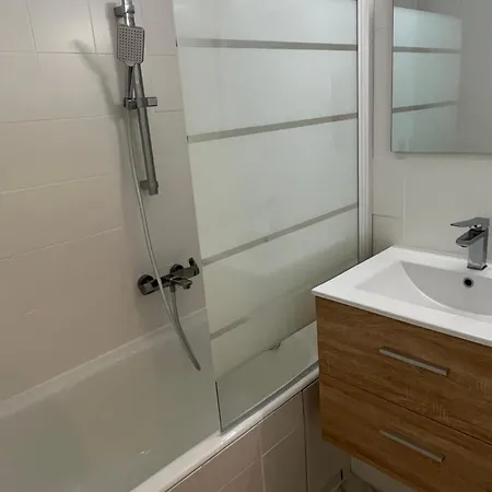 דירה Mignon Petit 25m2 Avec Balcon Et Parking Face Depart Pistes !